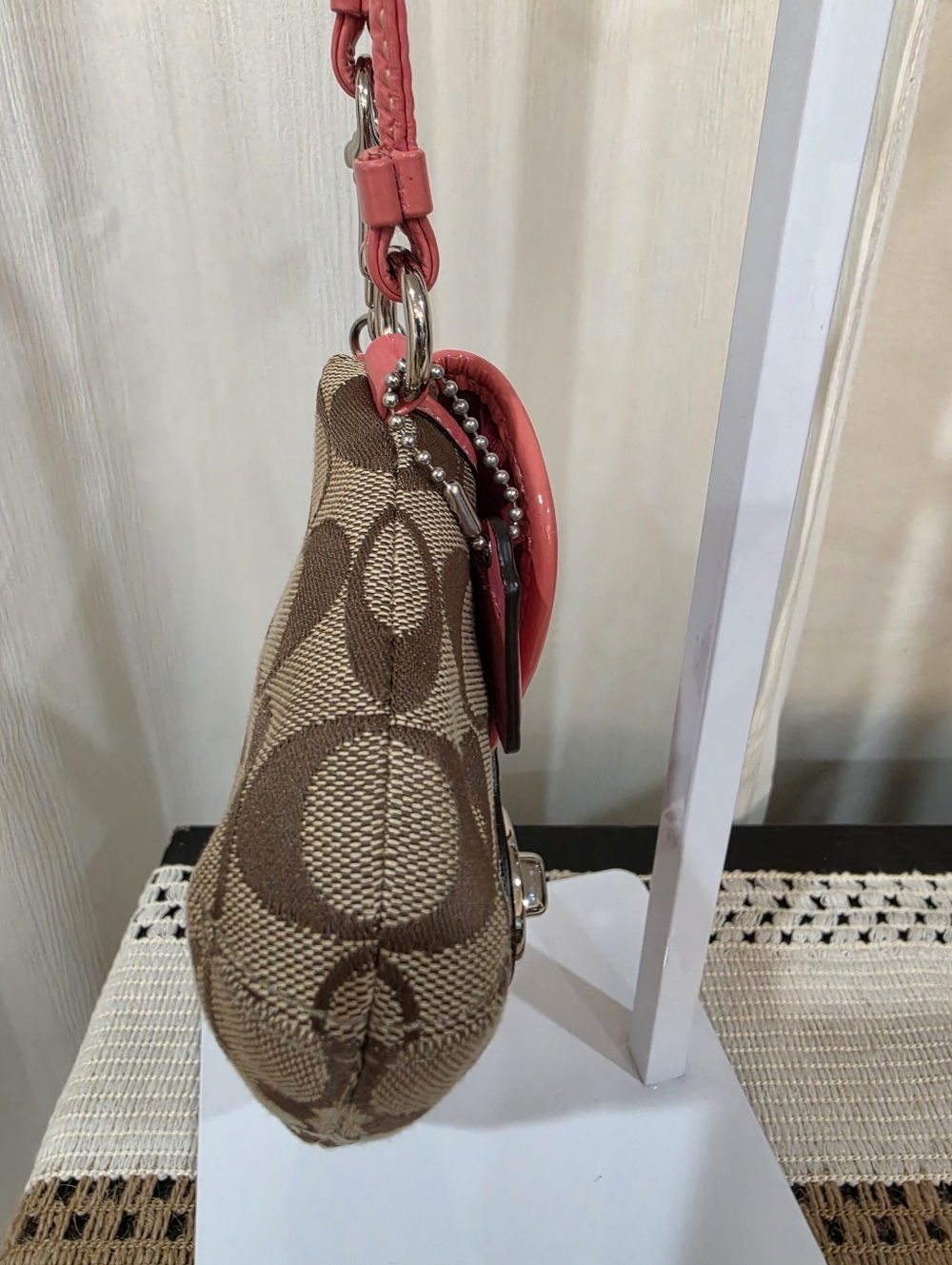 vintage Coach Legacy Signature jacquard turnlock wristlet in brown and pink. - Picture 3 of 10